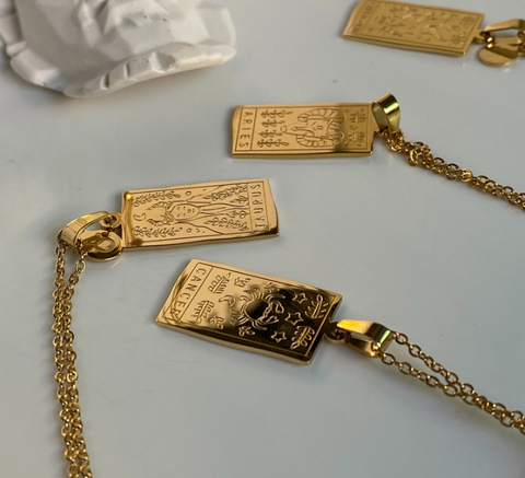 VINTAGE ZODIAC SIGN NECKLACE - Gemstones&Co